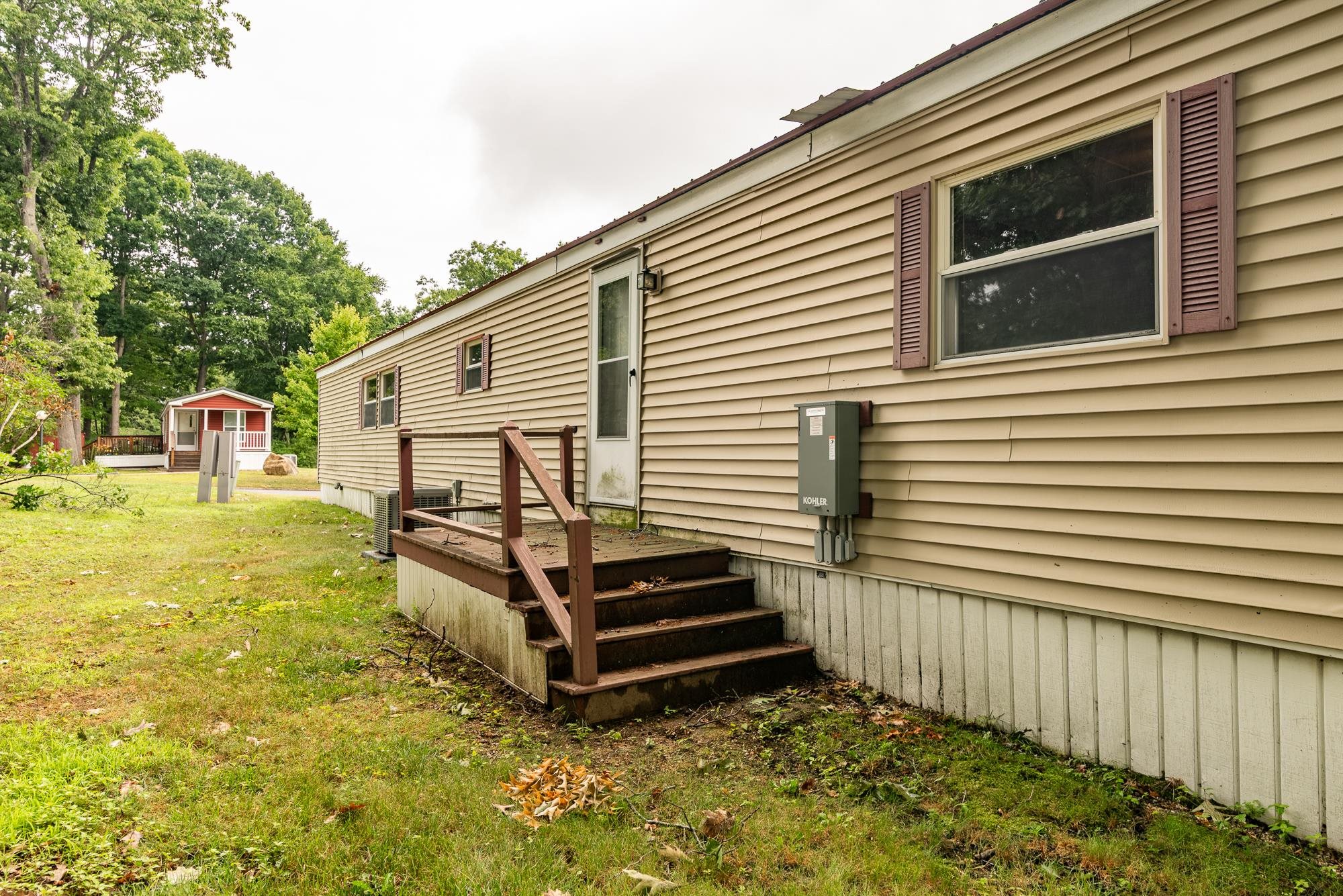 8 South Dewberry Lane