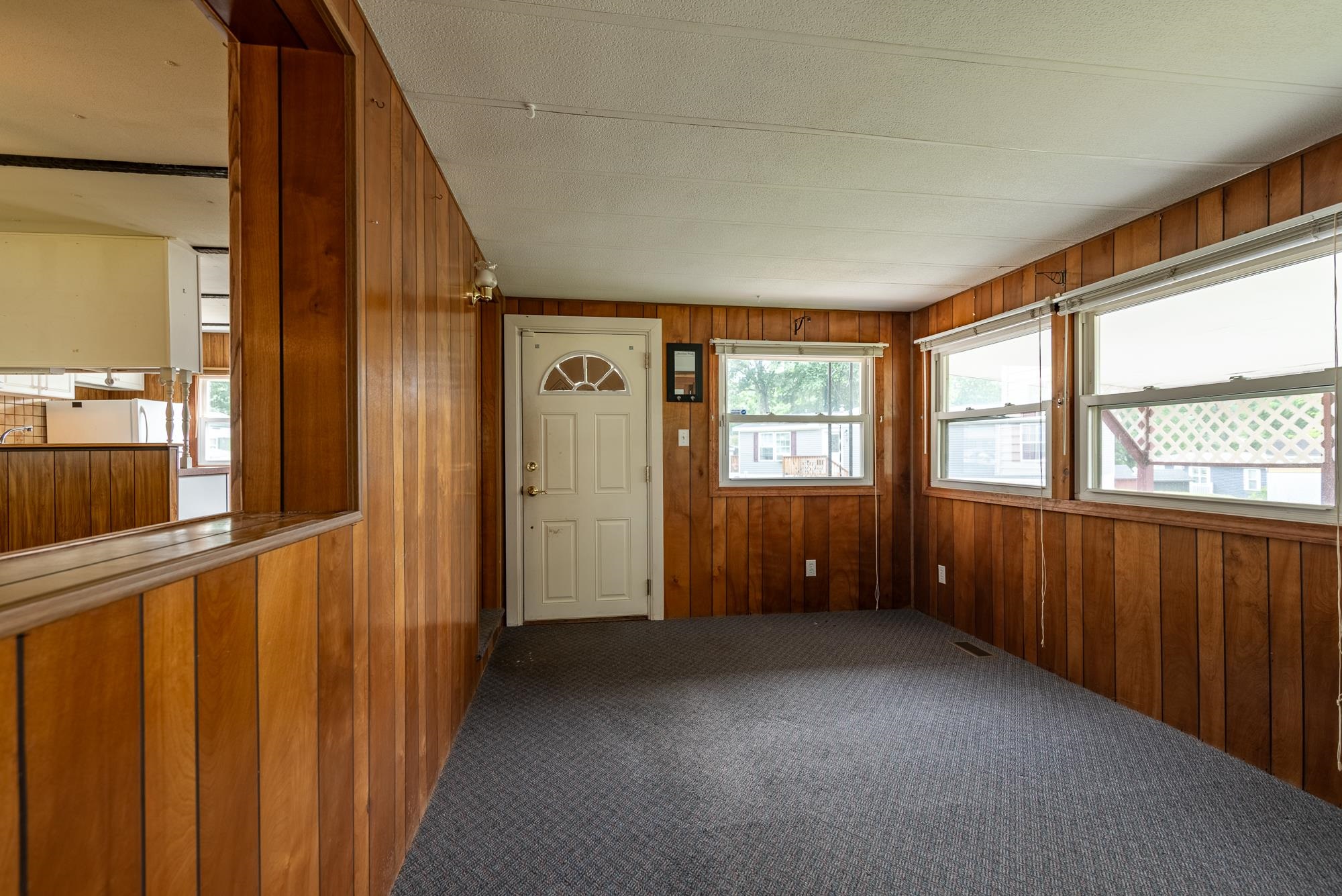 8 South Dewberry Lane