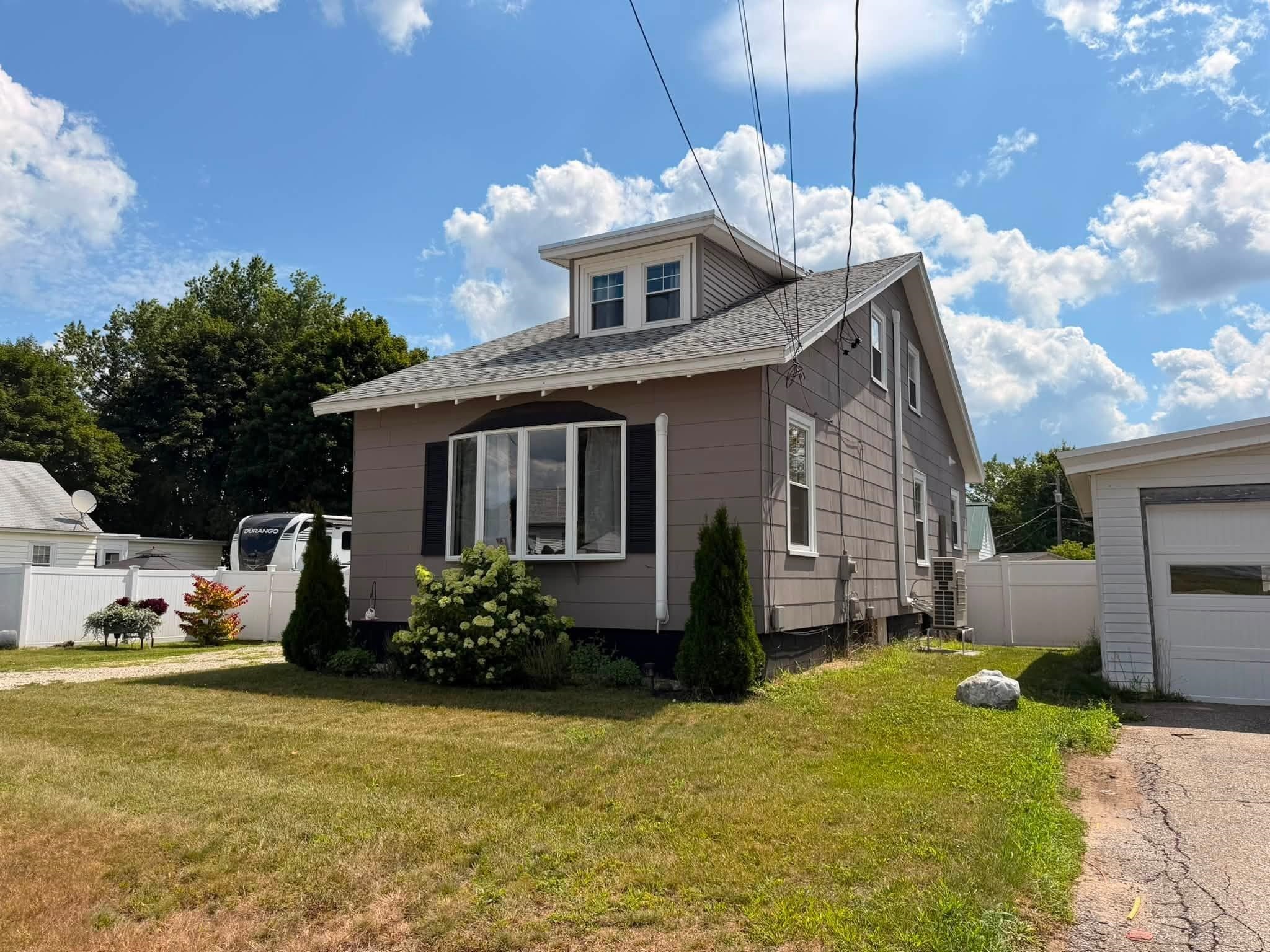 98 Maple Street