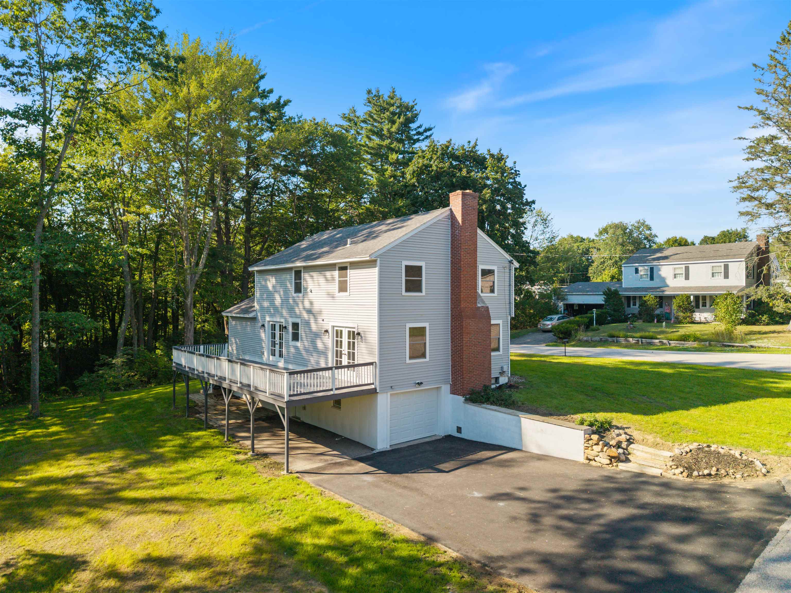 2 Sweetbriar Lane