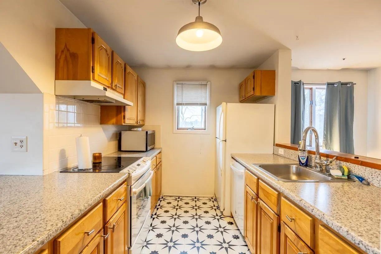20 Charles Street Unit: H