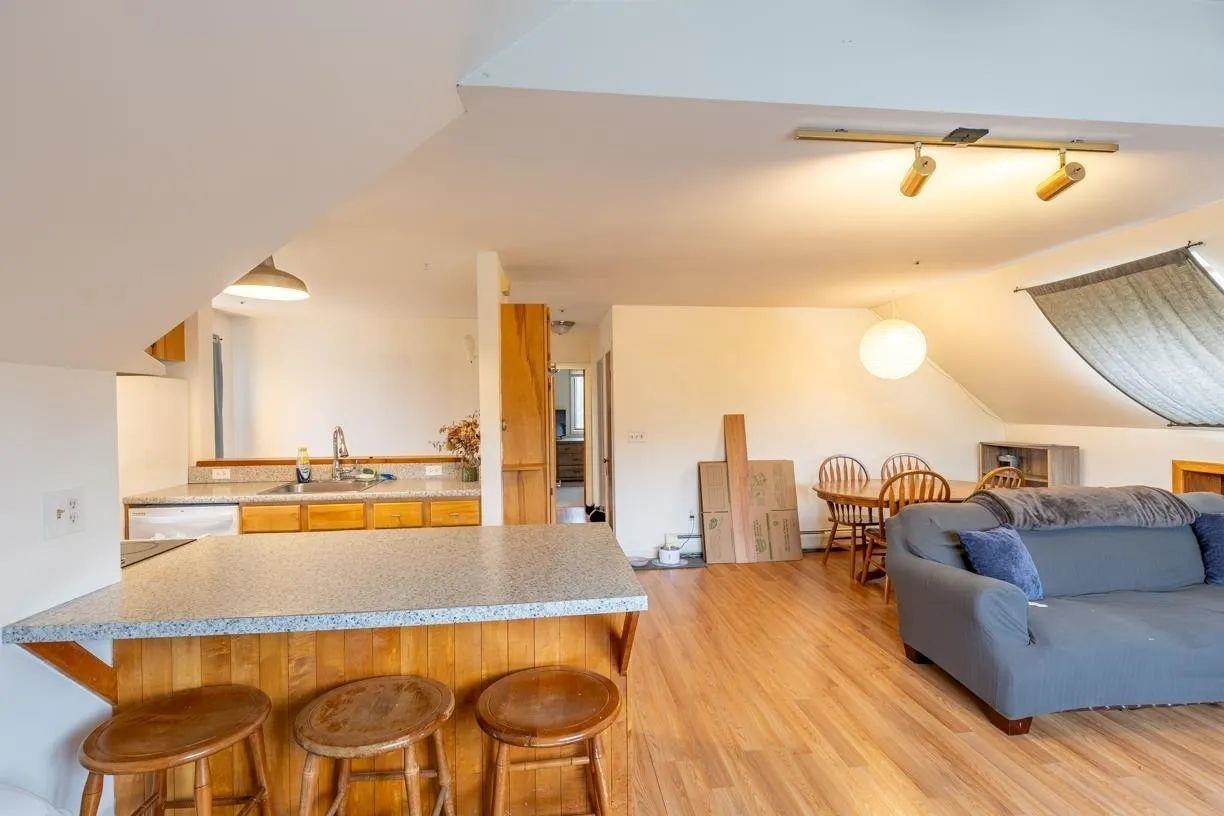 20 Charles Street Unit: H