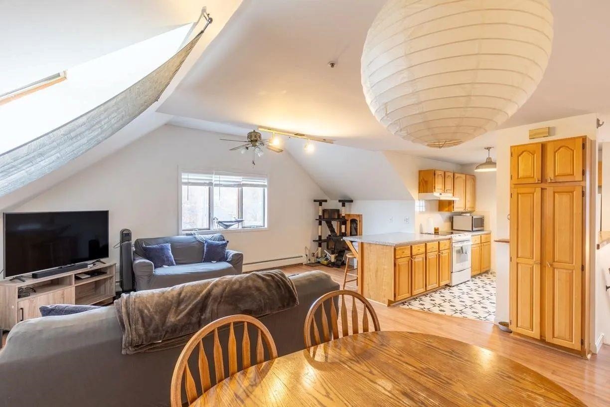 20 Charles Street Unit: H