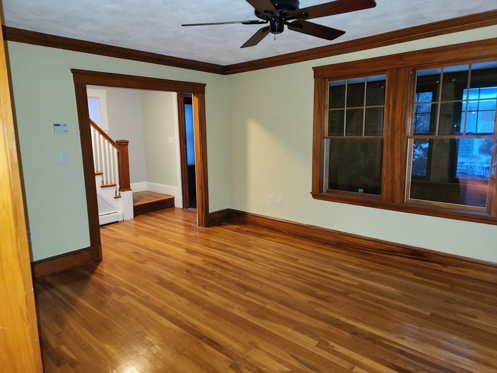 14 Lennon Rd