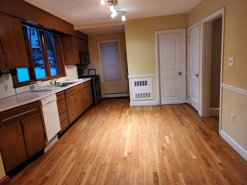 14 Lennon Rd