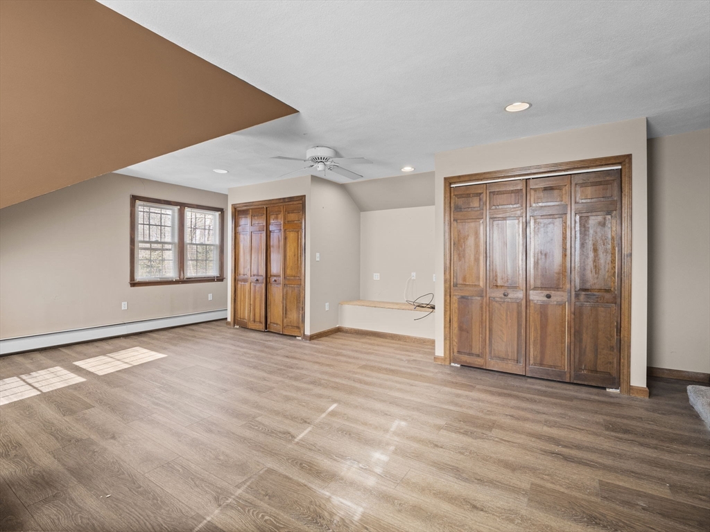60 Langley Ln