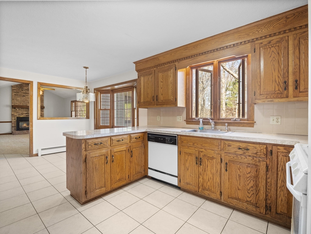 60 Langley Ln