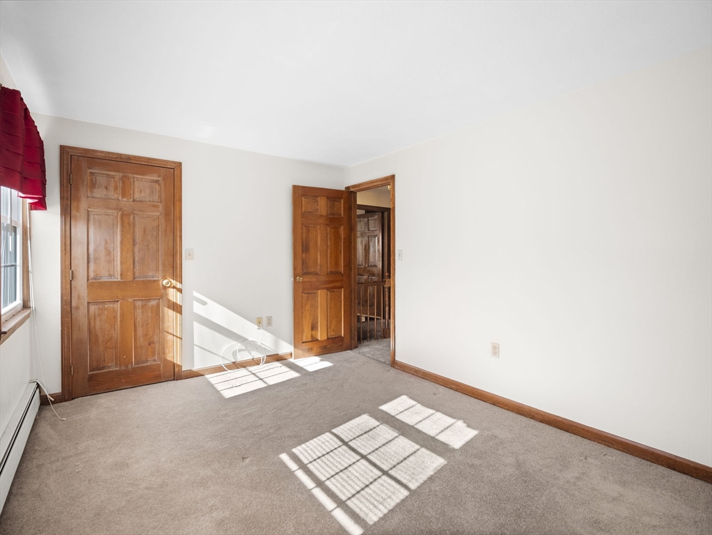 60 Langley Ln