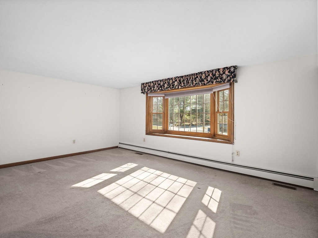 60 Langley Ln