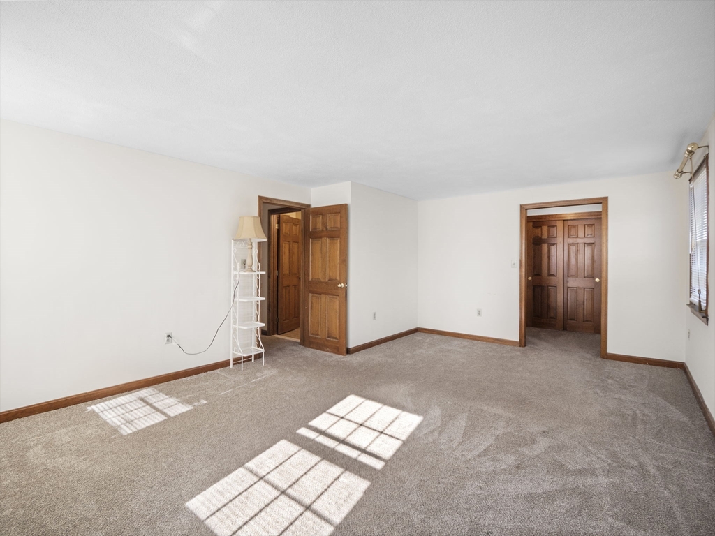 60 Langley Ln