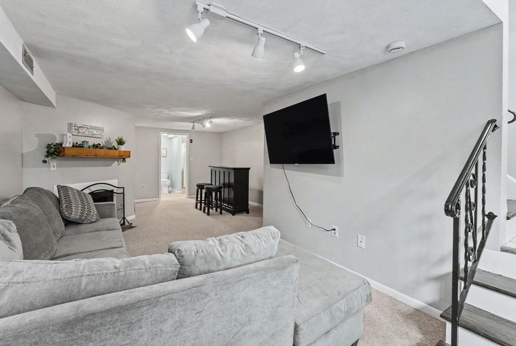 252 Farrwood Dr # 252