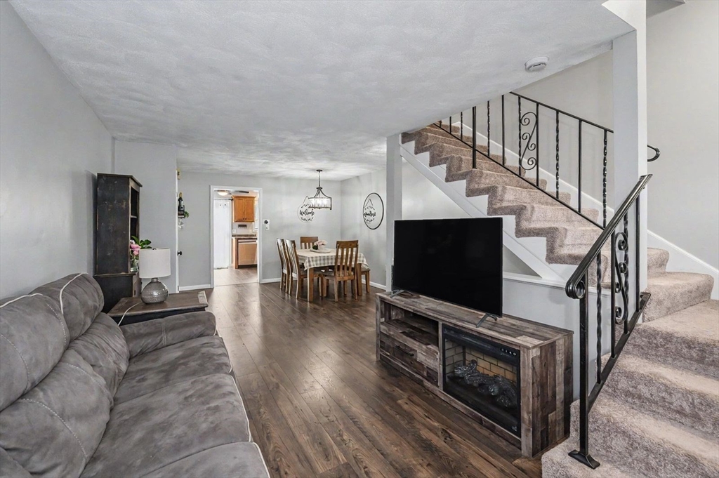 252 Farrwood Dr # 252