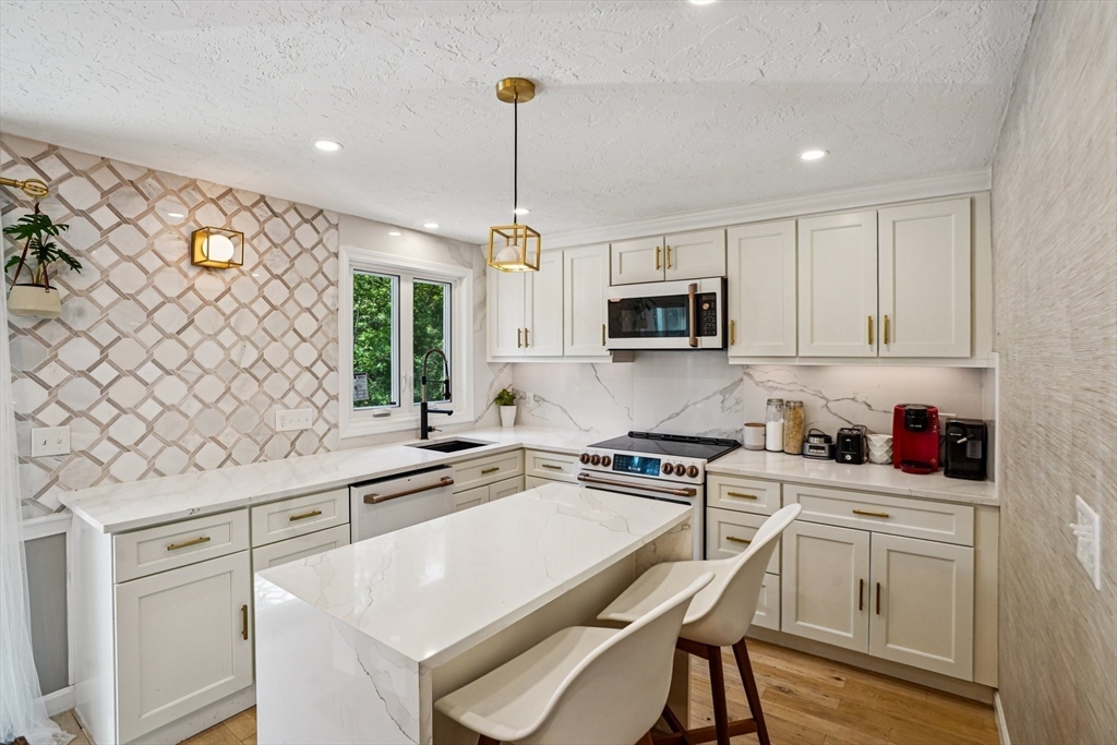 453 Turnpike Street # 20