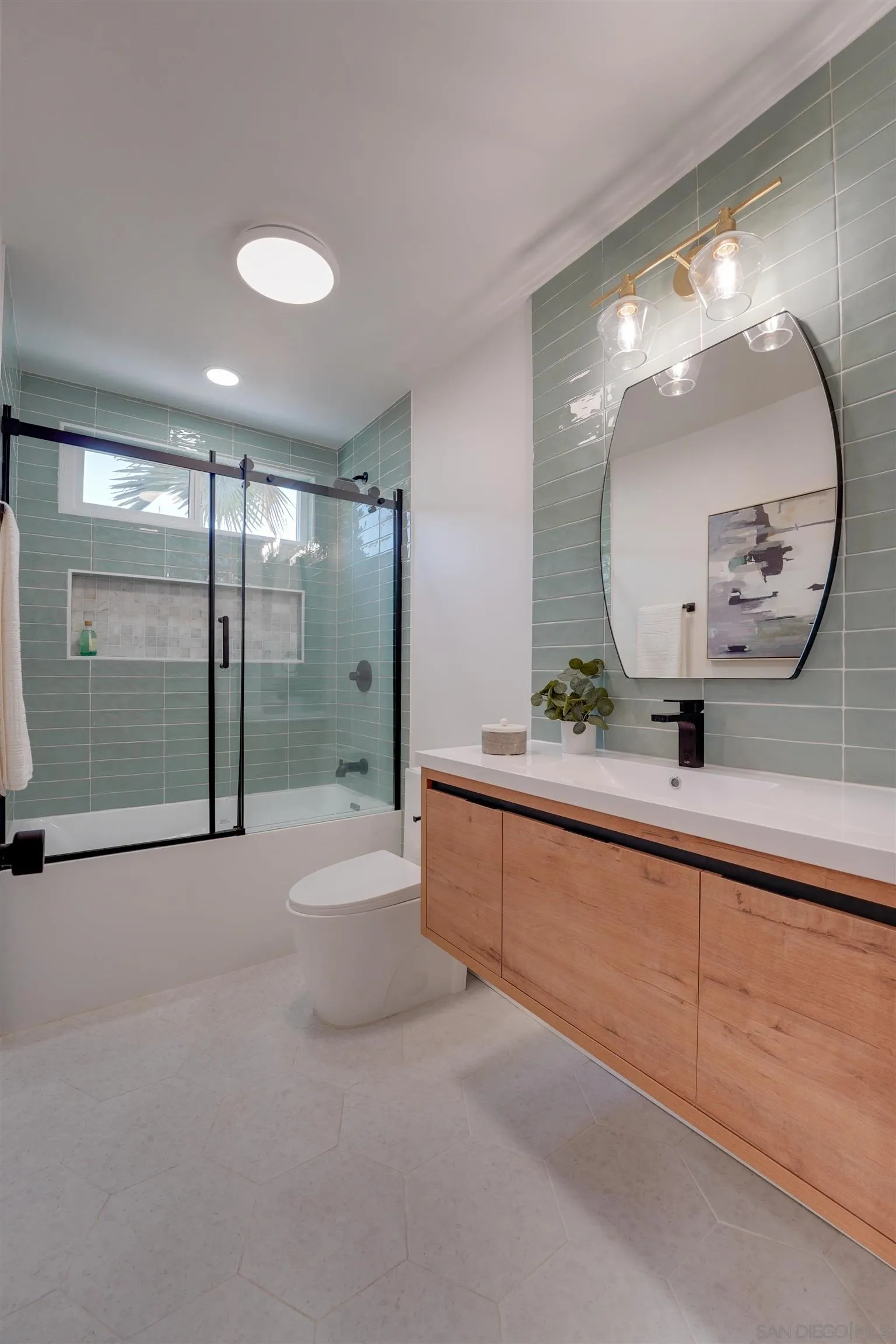 1523 Lucky St, Oceanside