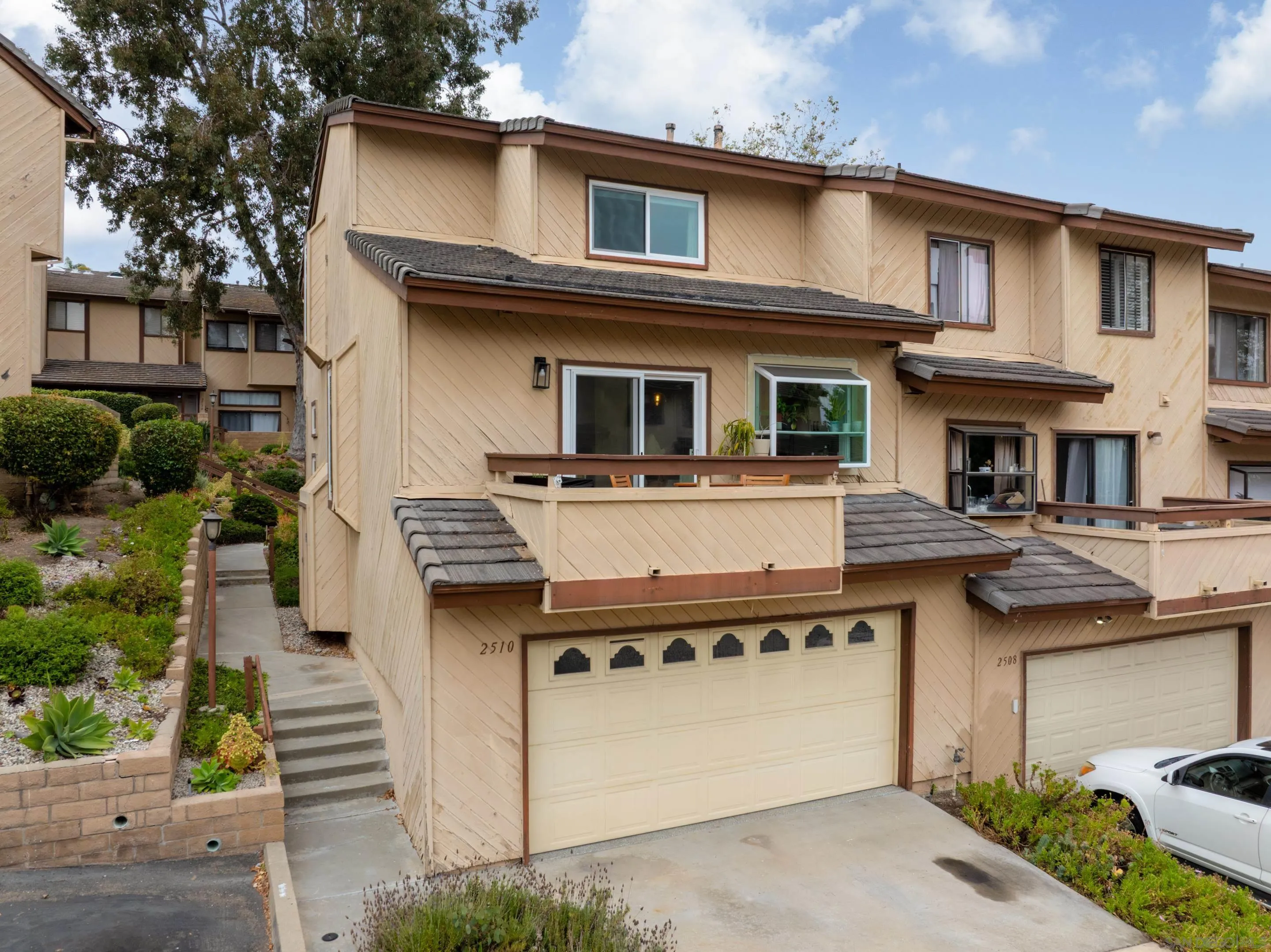2510 Woodlands Way