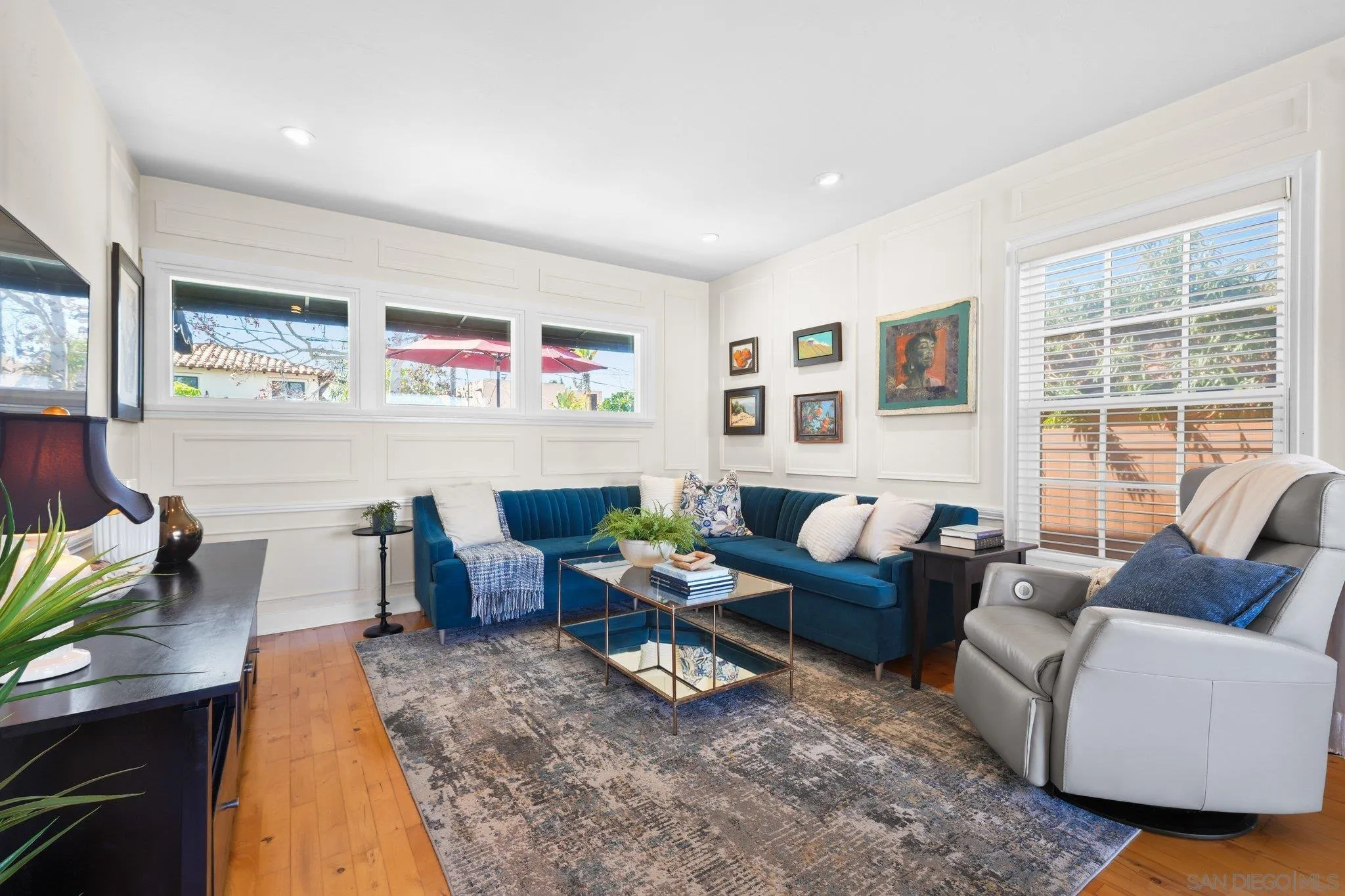 4437 Long Branch Ave