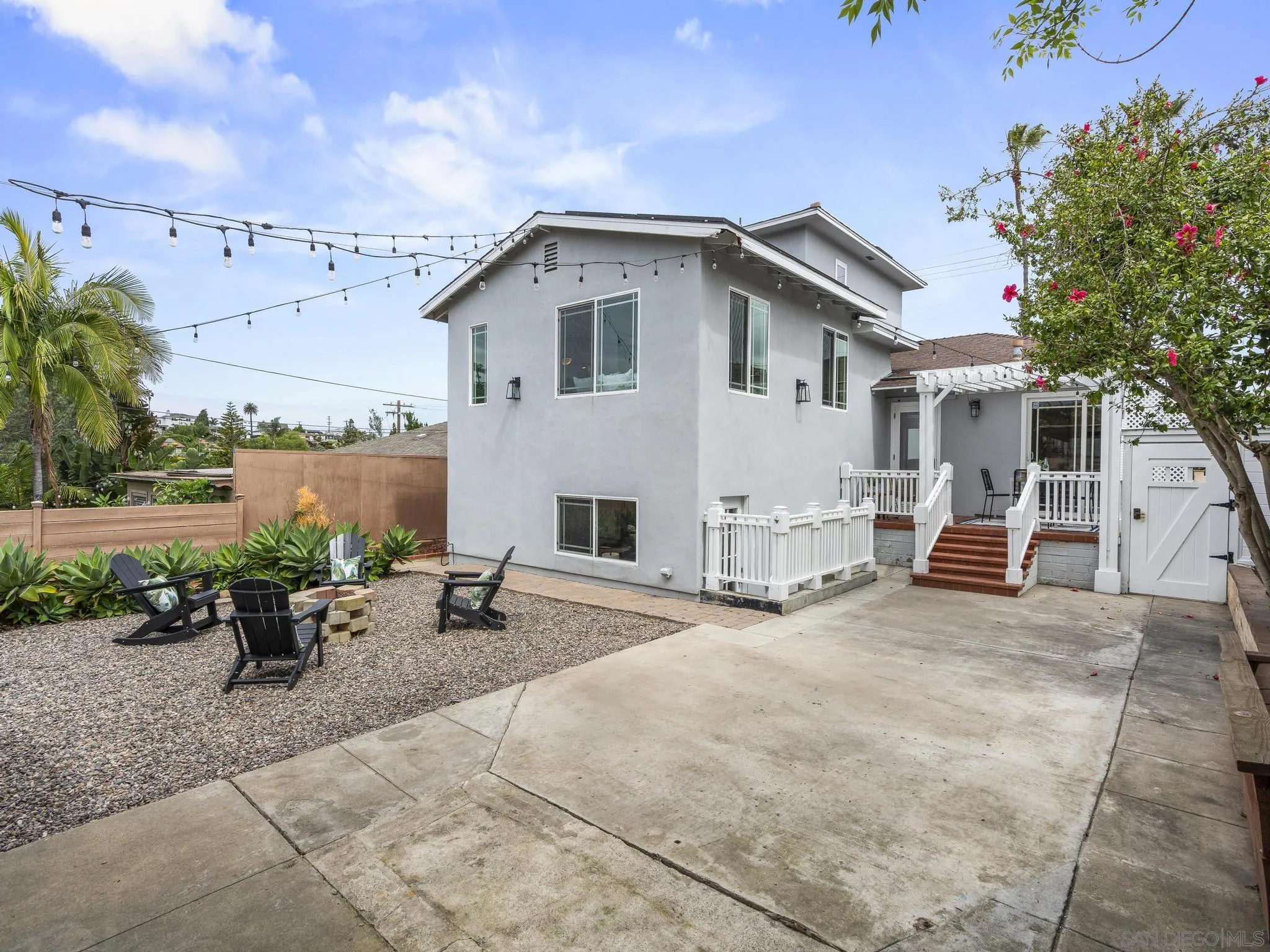4125 Tennyson