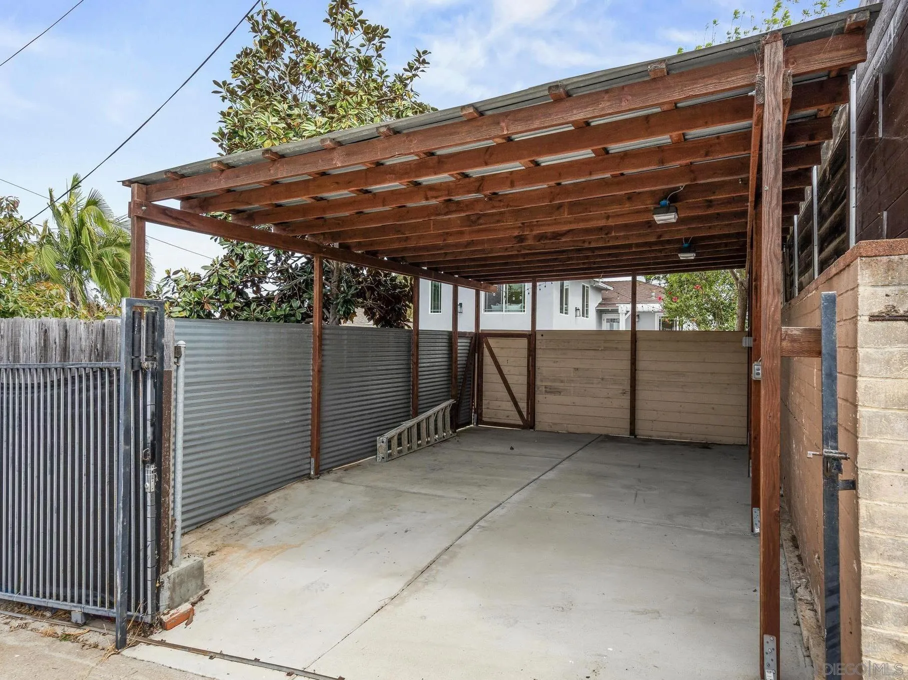 4125 Tennyson