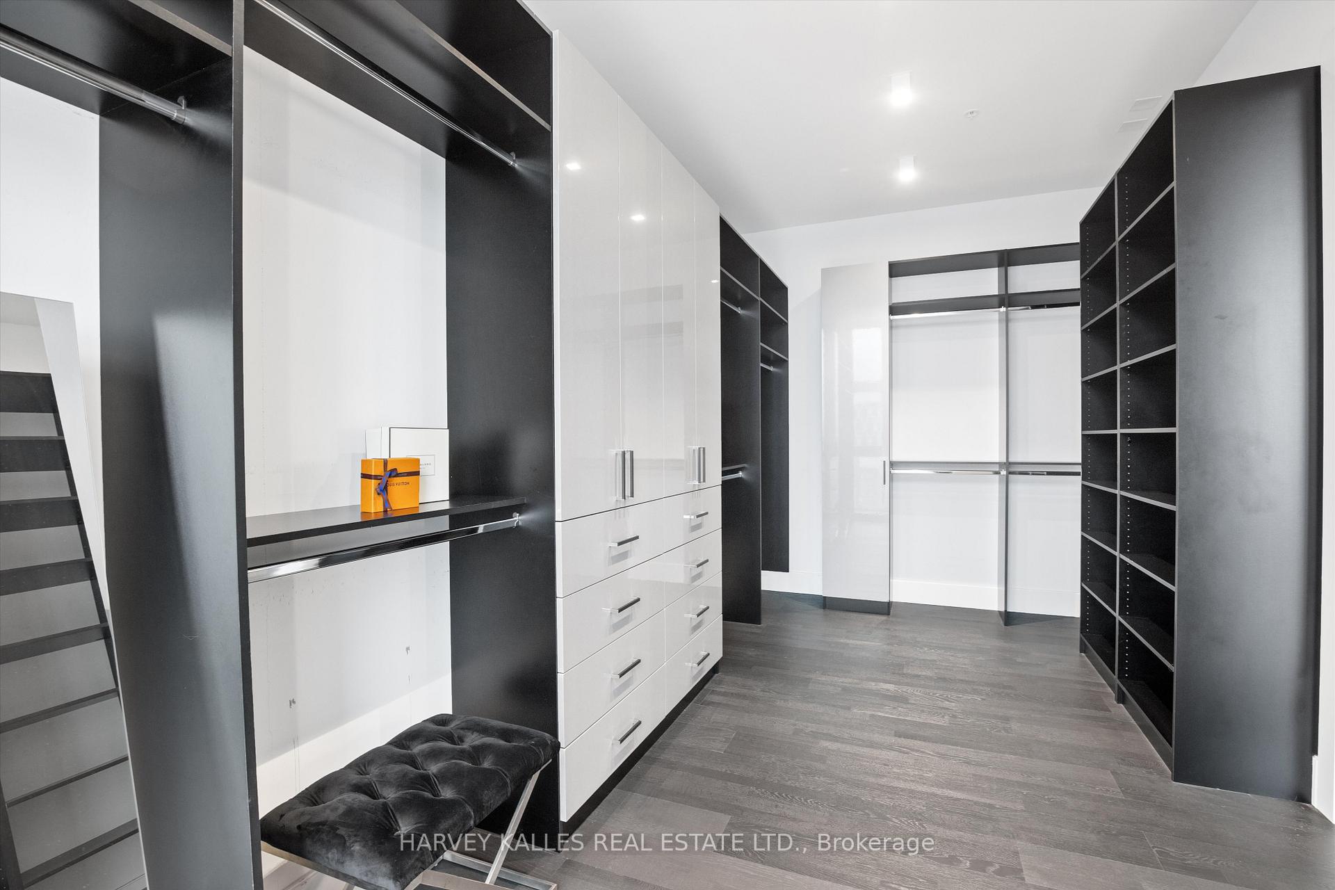 199 Richmond St W Unit: PH101