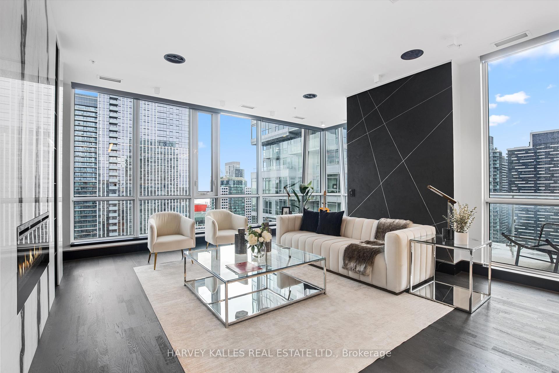 199 Richmond St W Unit: PH101