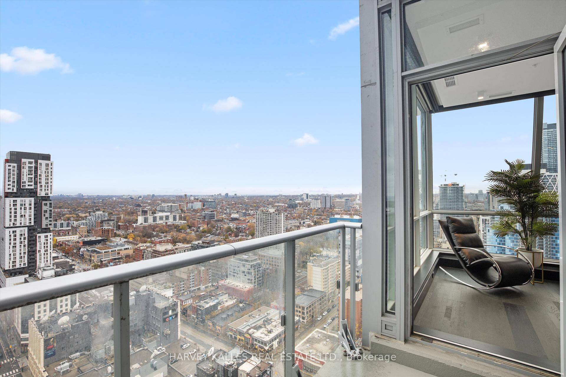 199 Richmond St W Unit: PH101