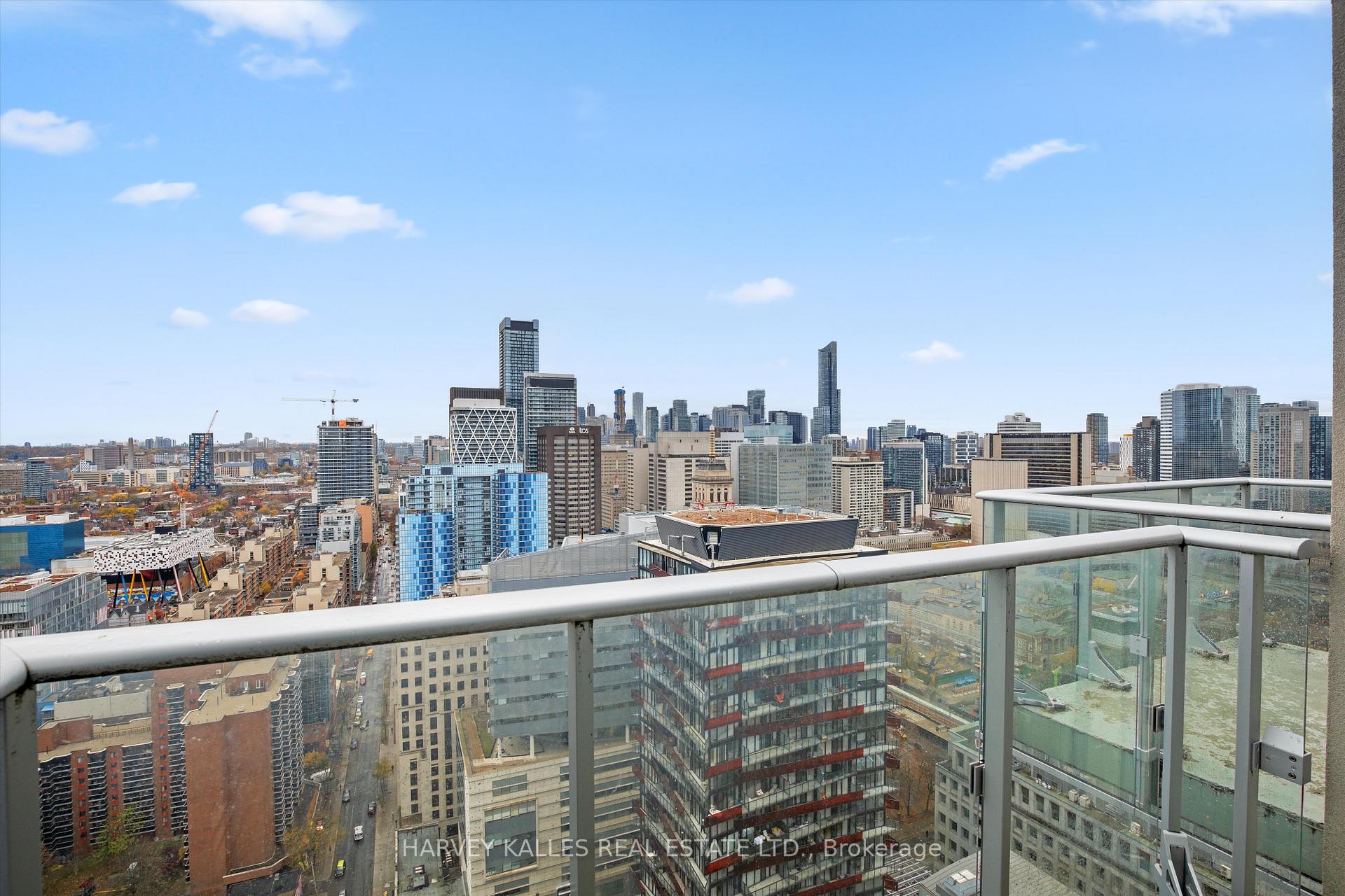 199 Richmond St W Unit: PH101