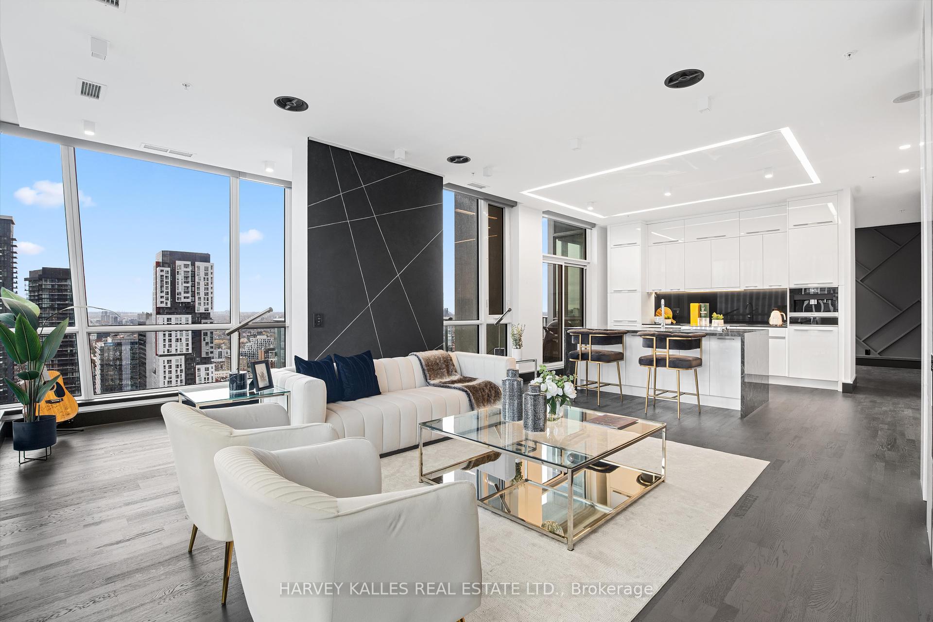 199 Richmond St W Unit: PH101