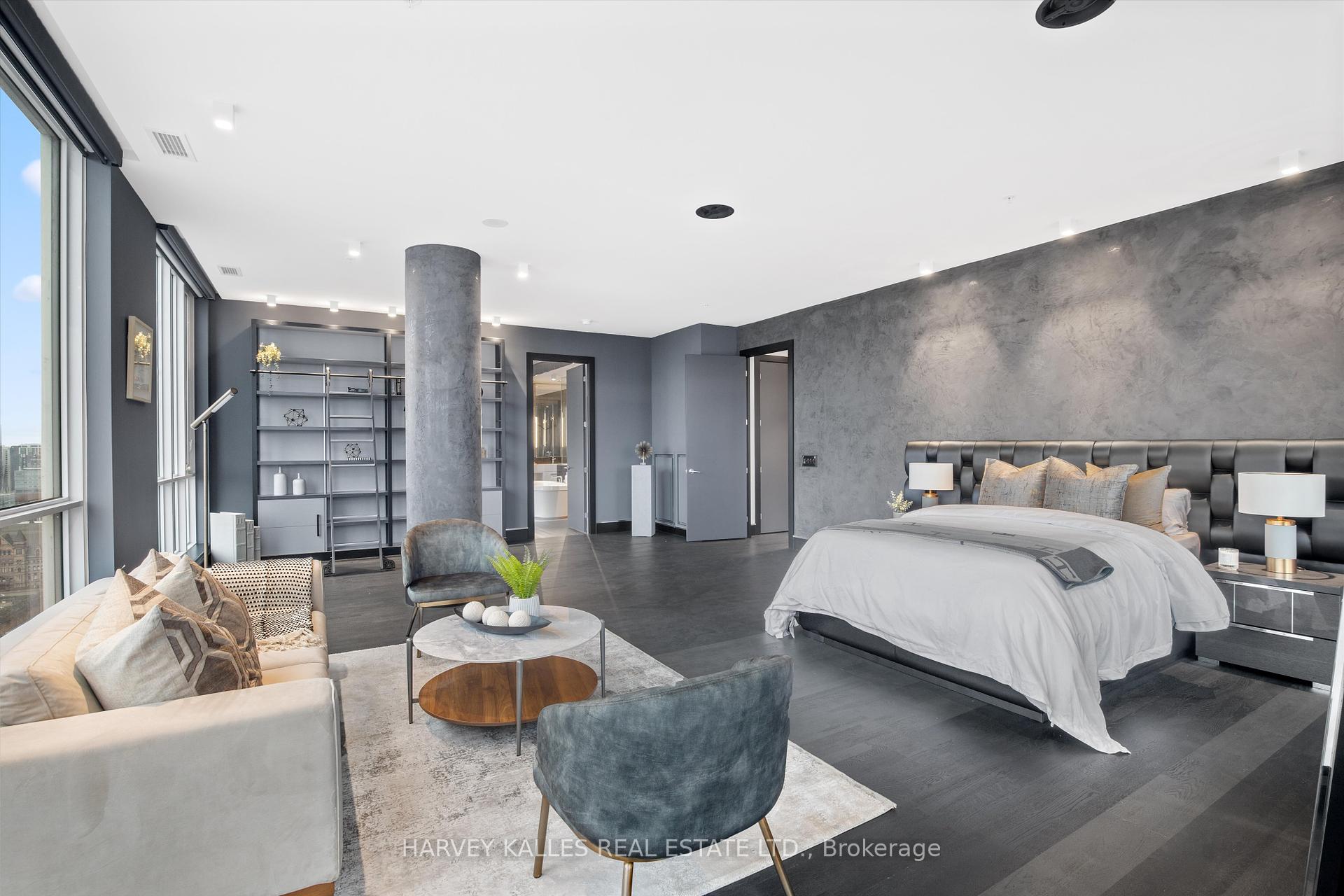 199 Richmond St W Unit: PH101