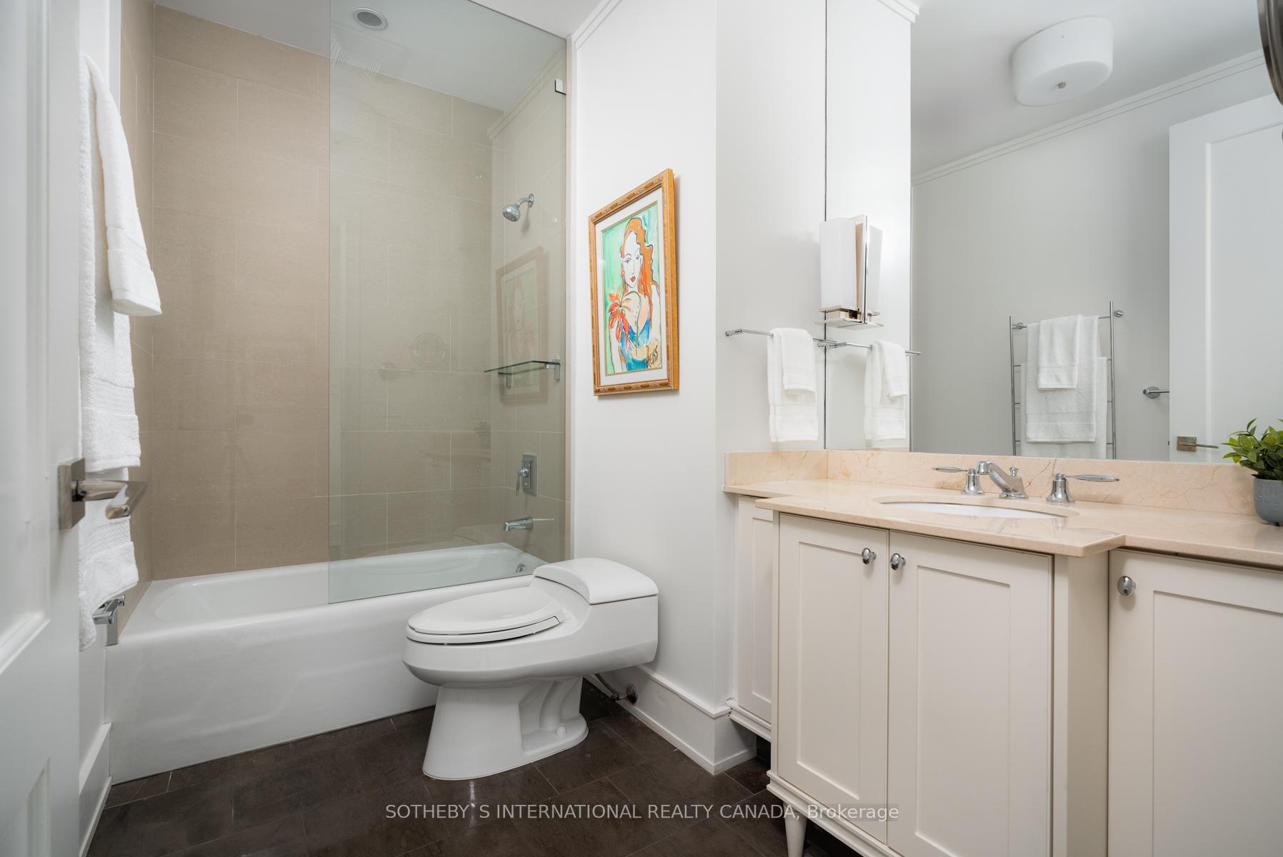 183 Wellington St W Unit: 4104