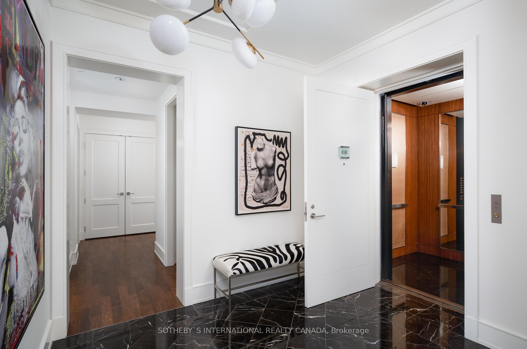 183 Wellington St W Unit: 4104