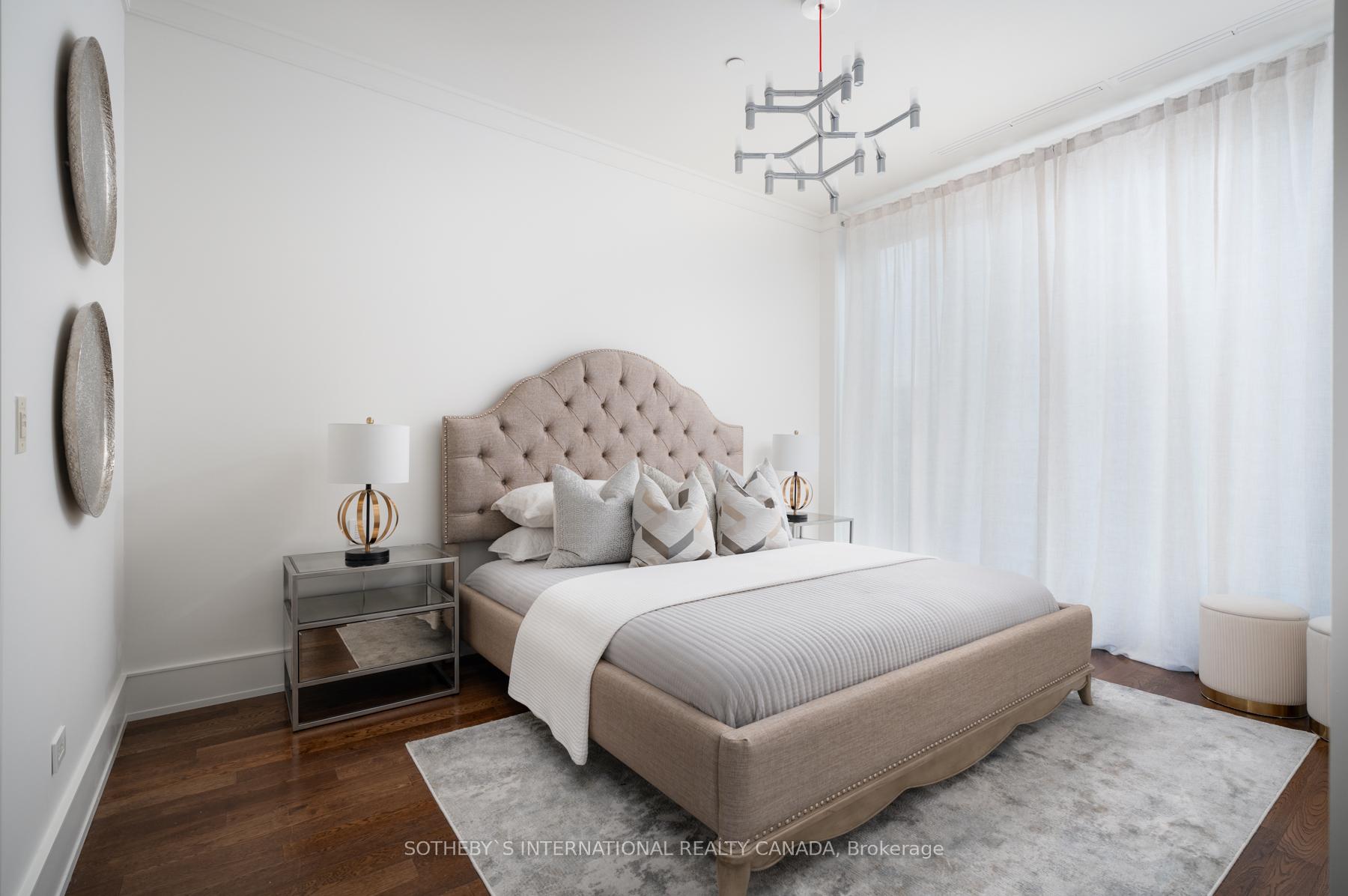 183 Wellington St W Unit: 4104