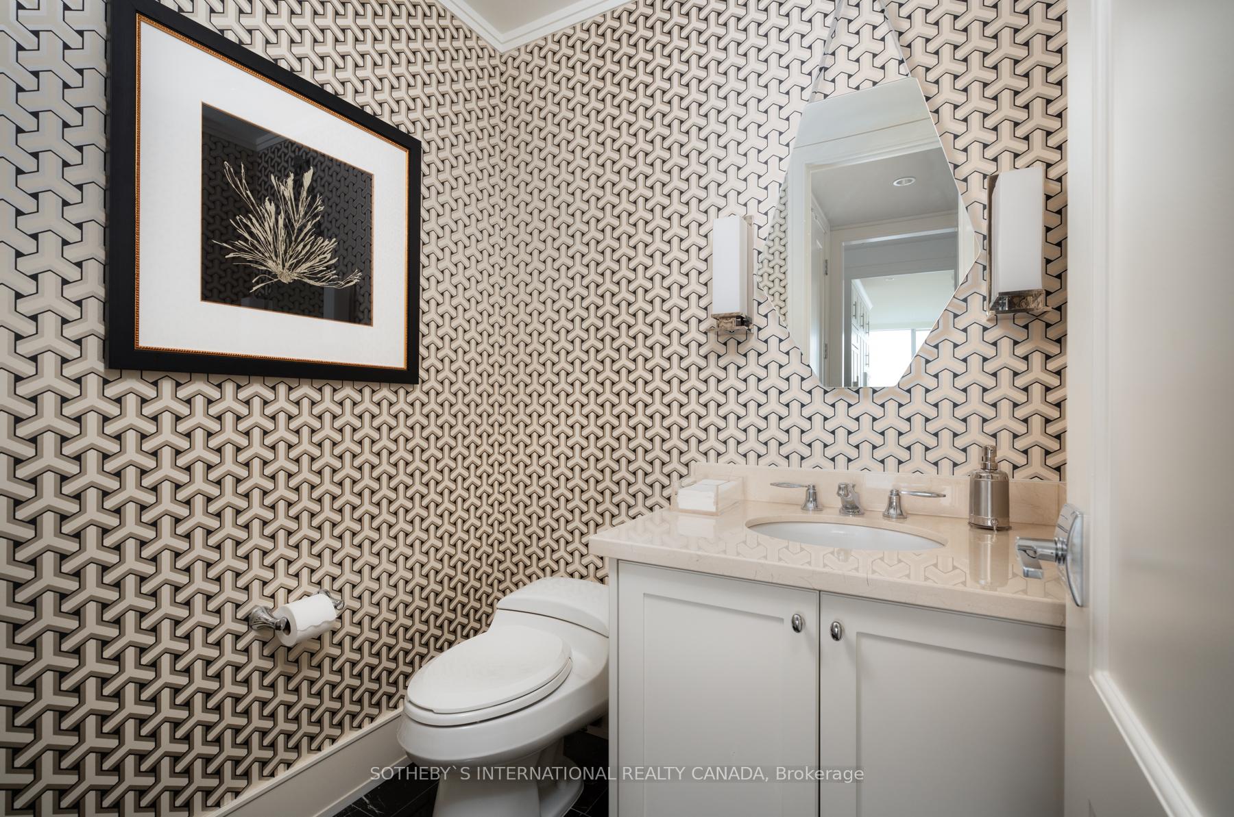 183 Wellington St W Unit: 4104