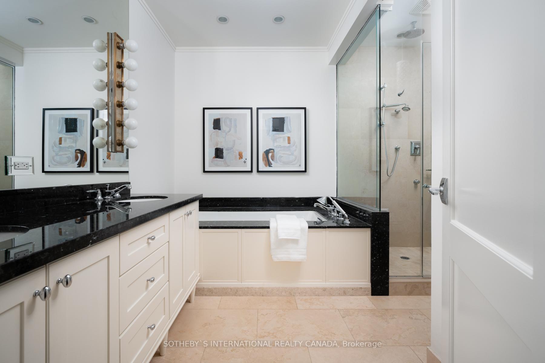 183 Wellington St W Unit: 4104