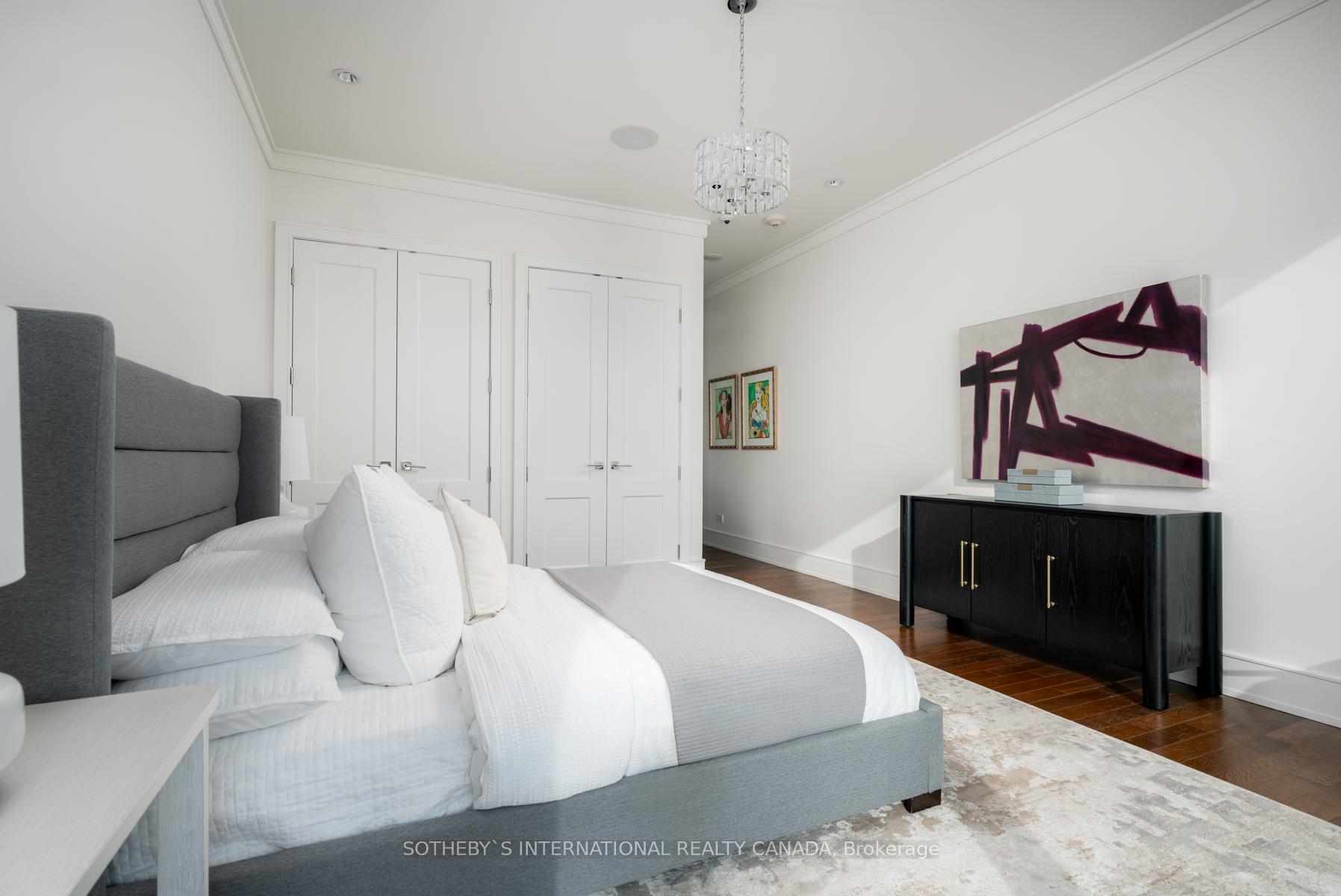 183 Wellington St W Unit: 4104