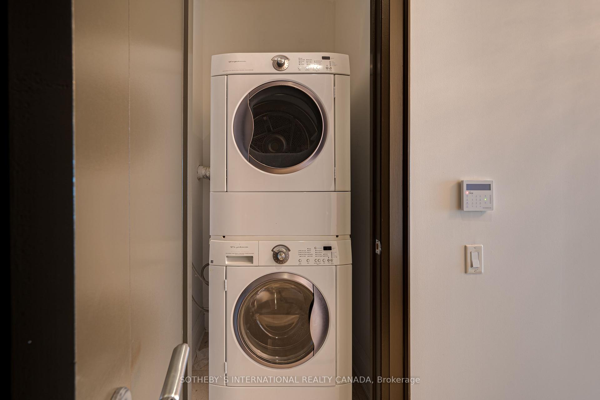 80 Yorkville Ave Unit: 1402