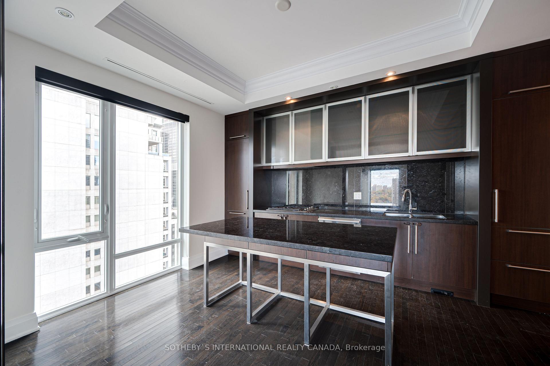 80 Yorkville Ave Unit: 1402