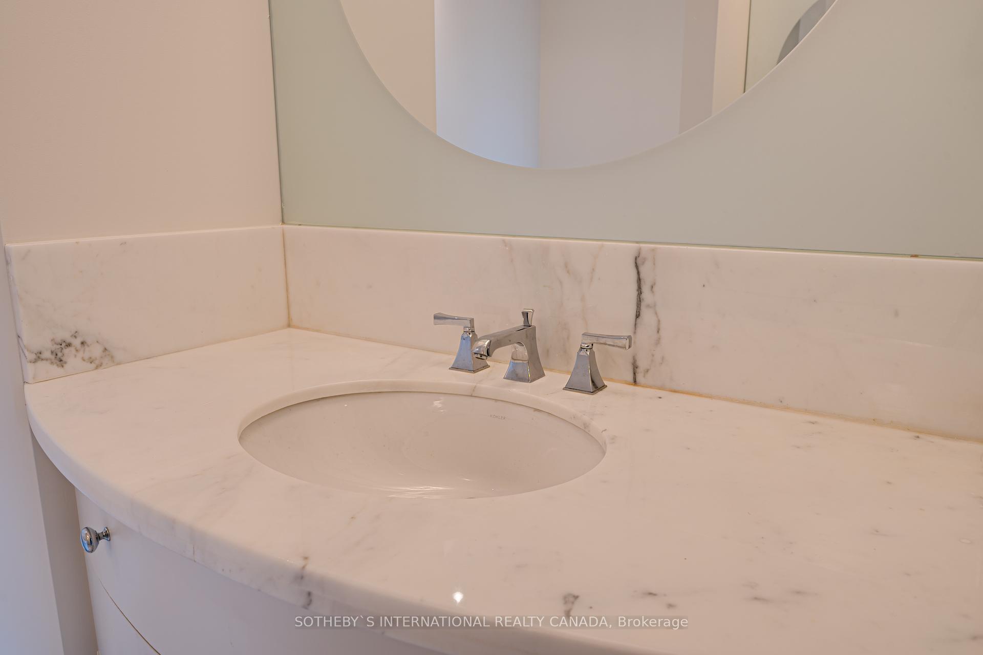 80 Yorkville Ave Unit: 1402