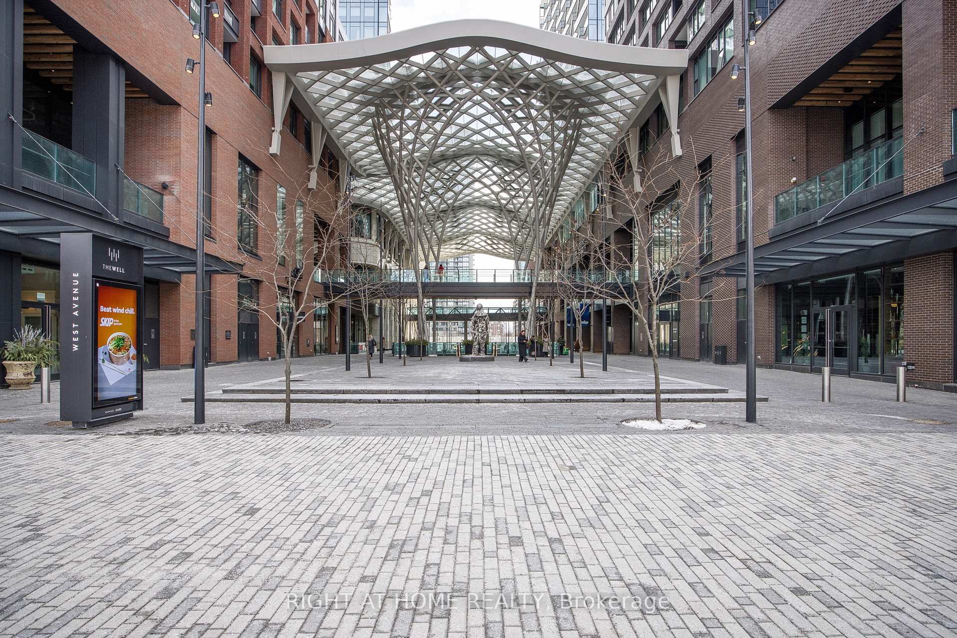 455 Wellington St W Unit: 1110