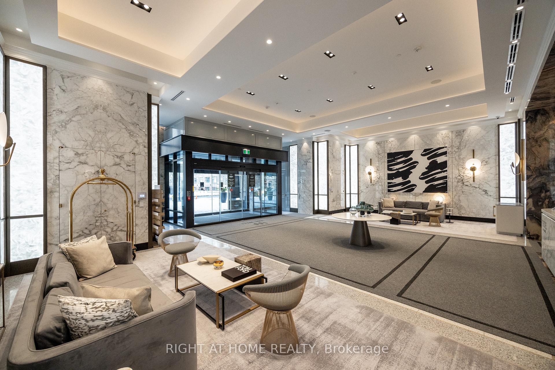 455 Wellington St W Unit: 1110