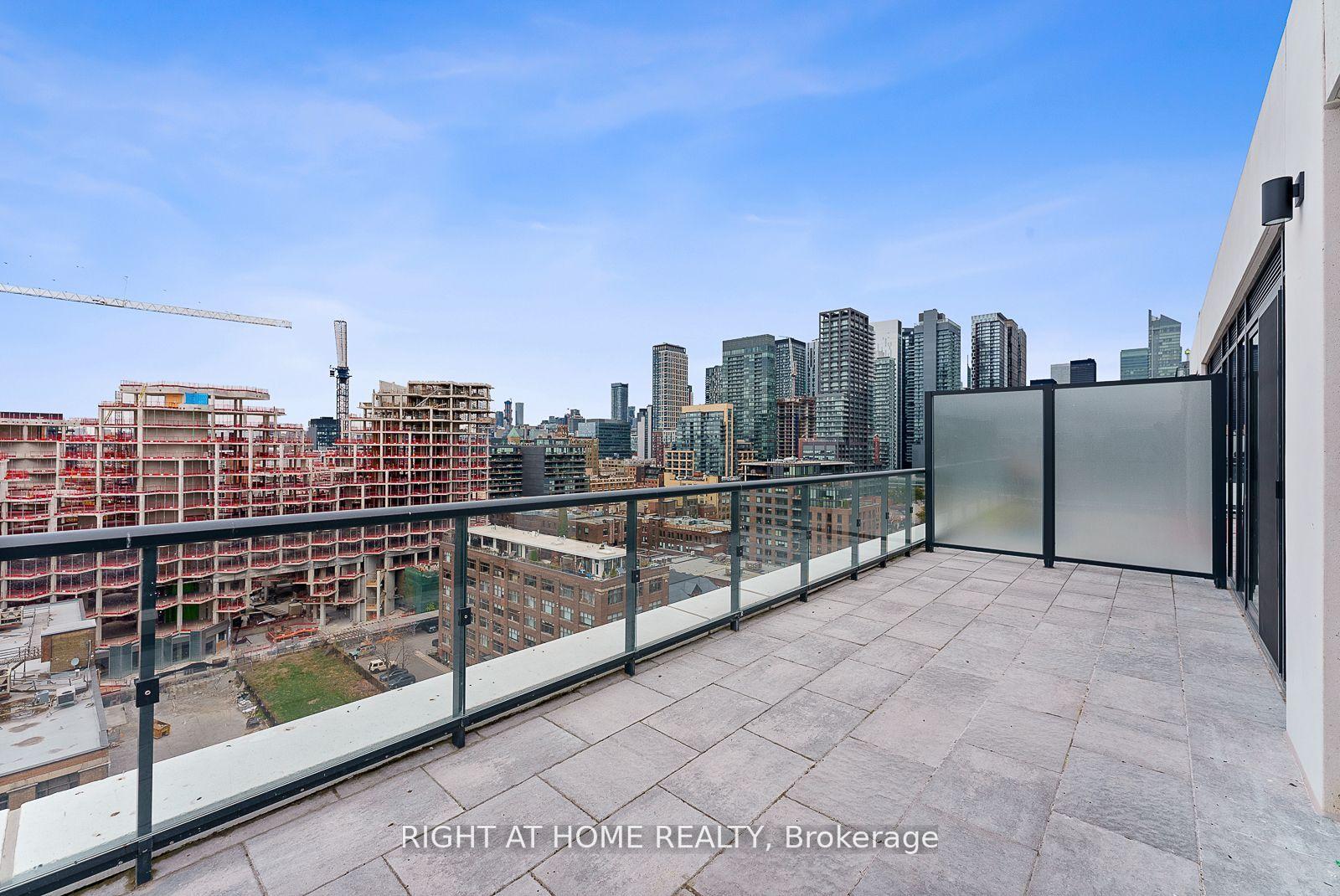 455 Wellington St W Unit: 1110