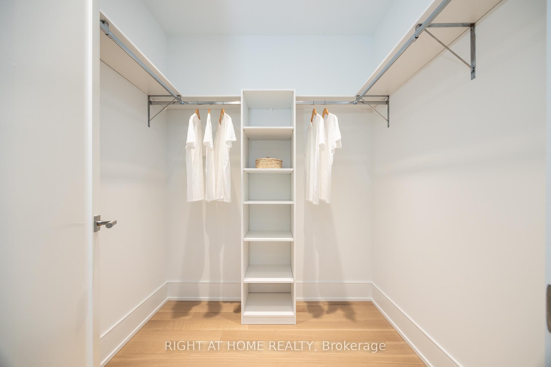 455 Wellington St W Unit: 1110