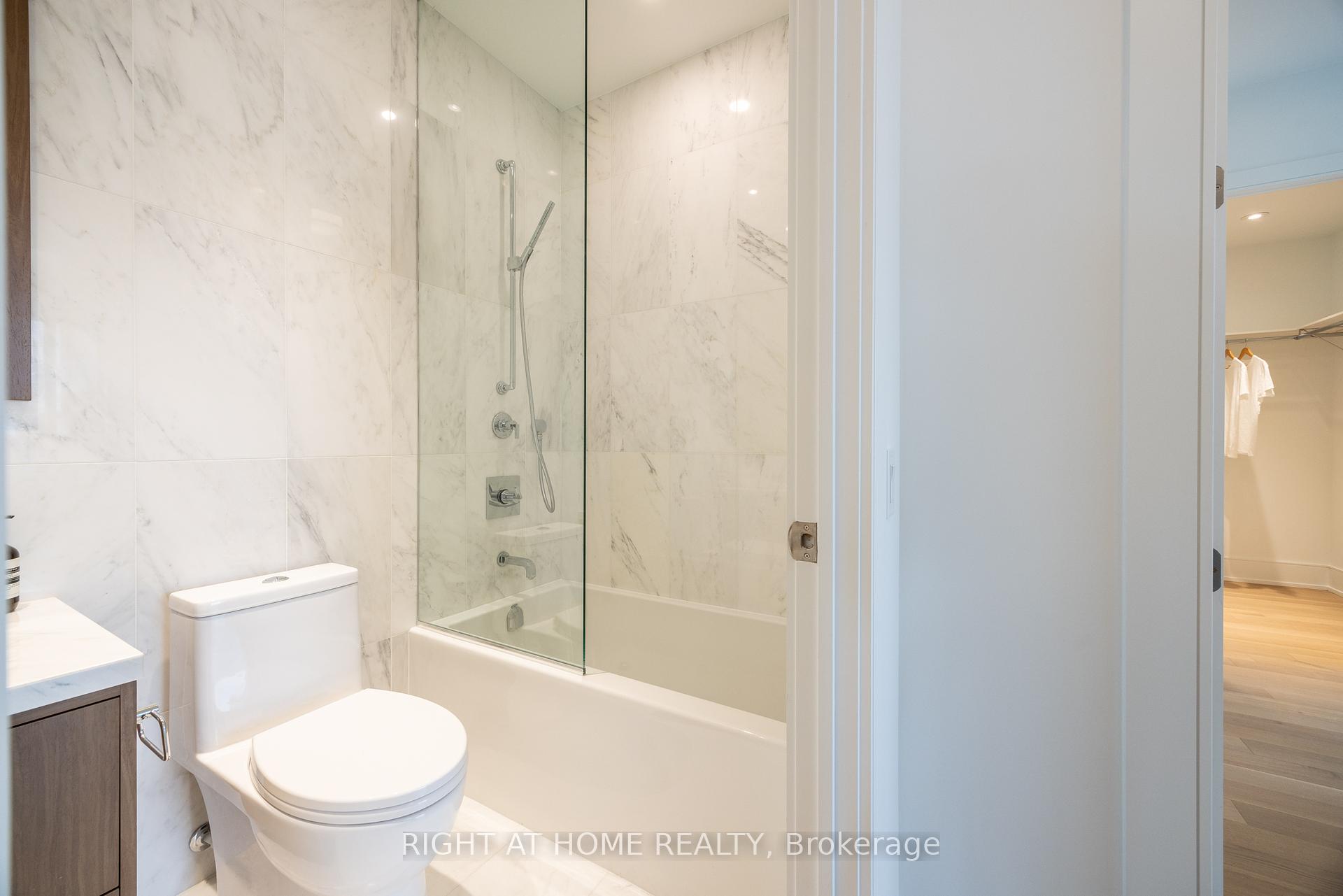 455 Wellington St W Unit: 1110