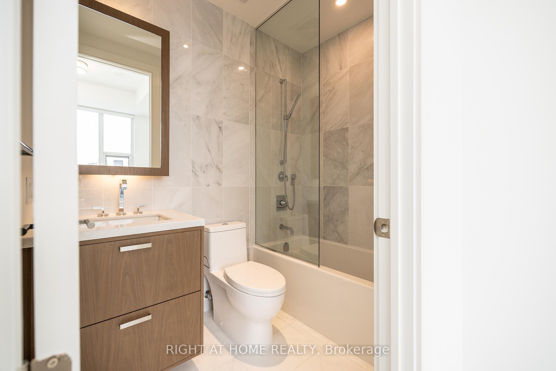 455 Wellington St W Unit: 1110