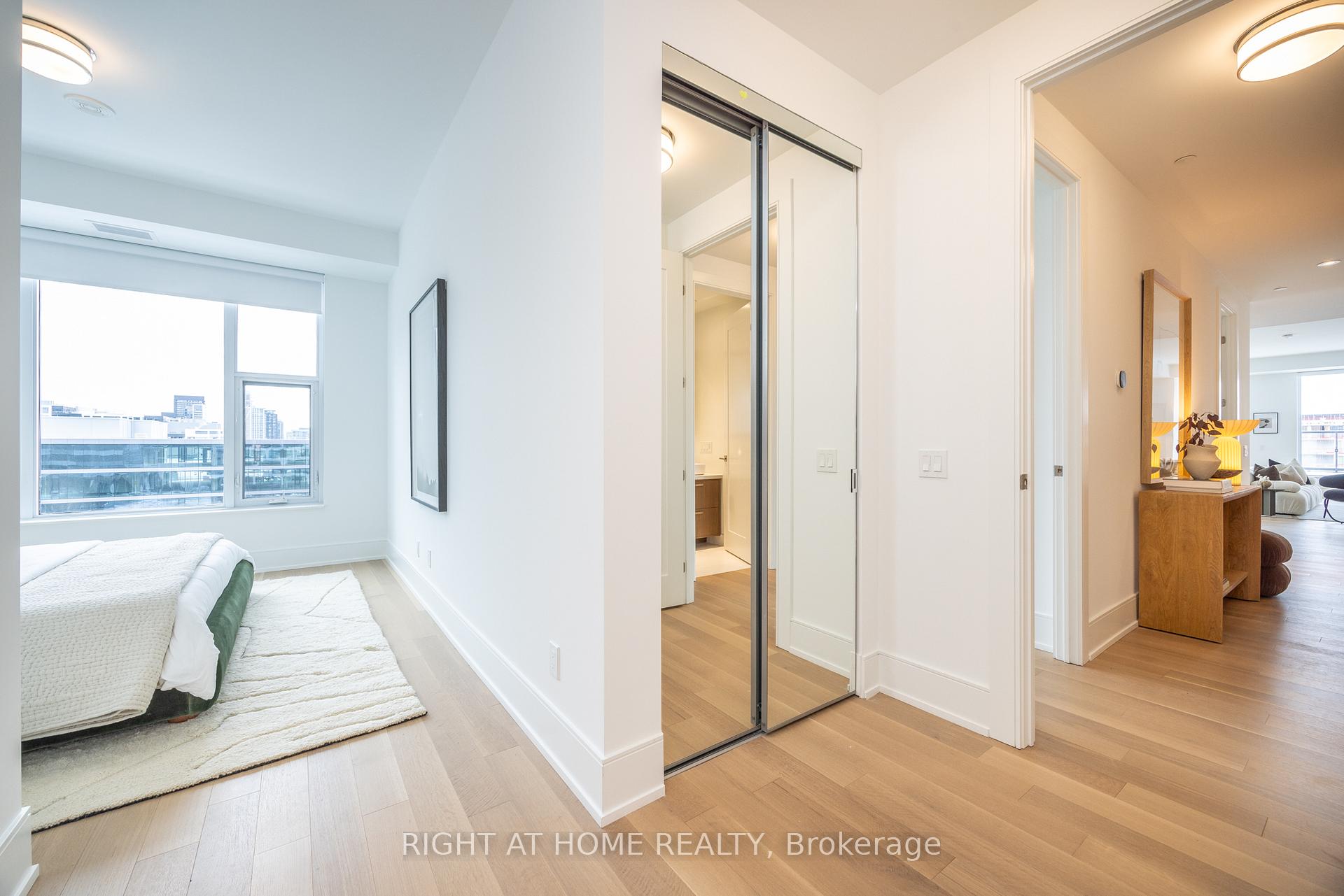 455 Wellington St W Unit: 1110