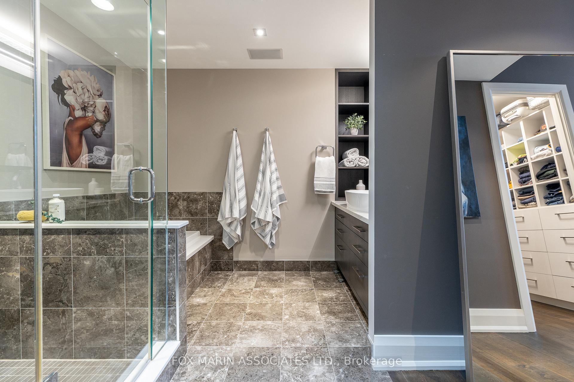 478 King St W Unit: PH-02