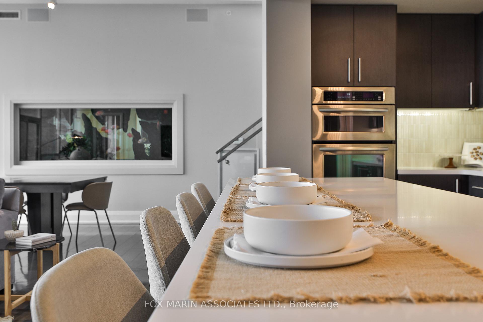 478 King St W Unit: PH-02