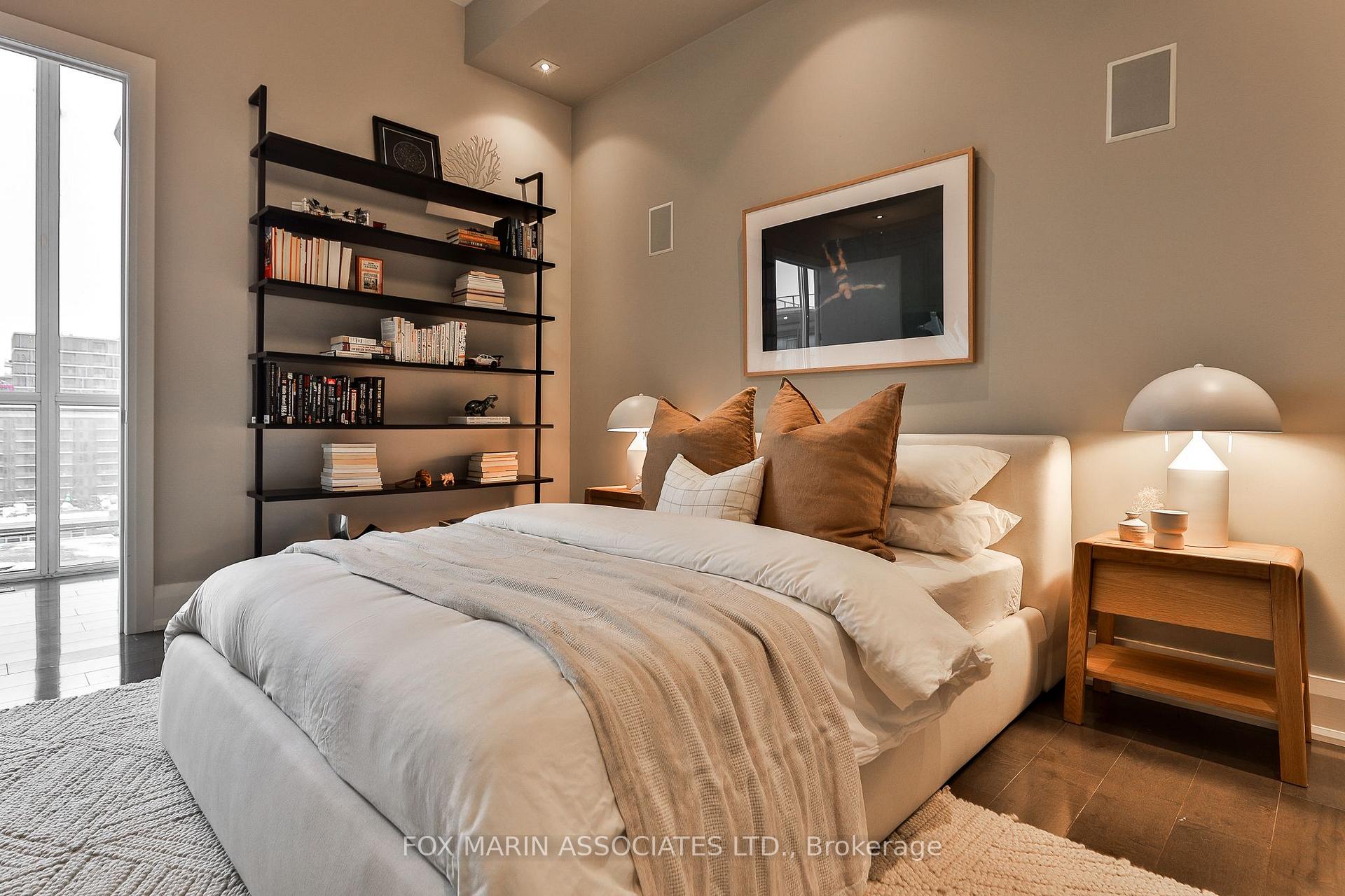 478 King St W Unit: PH-02