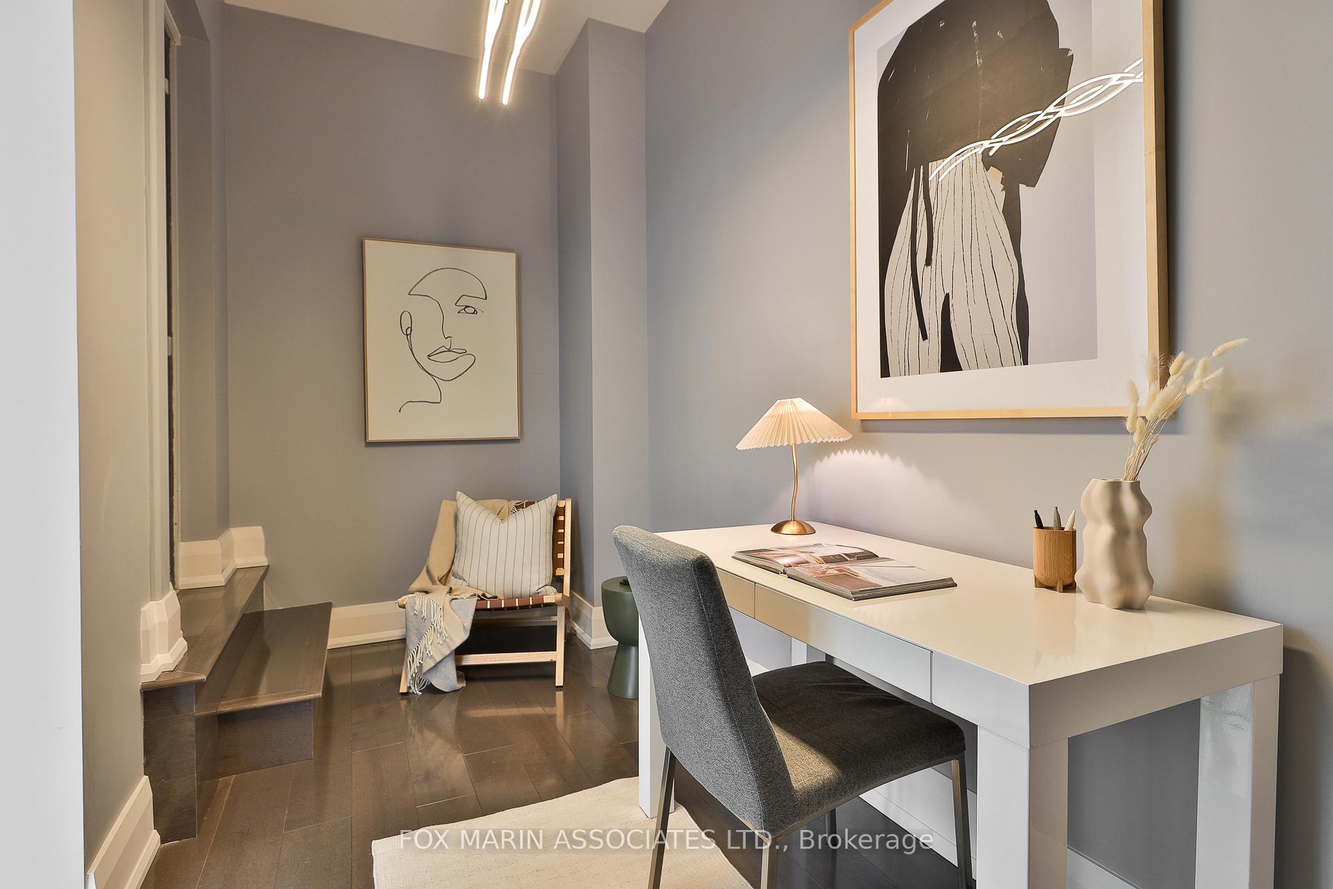 478 King St W Unit: PH-02