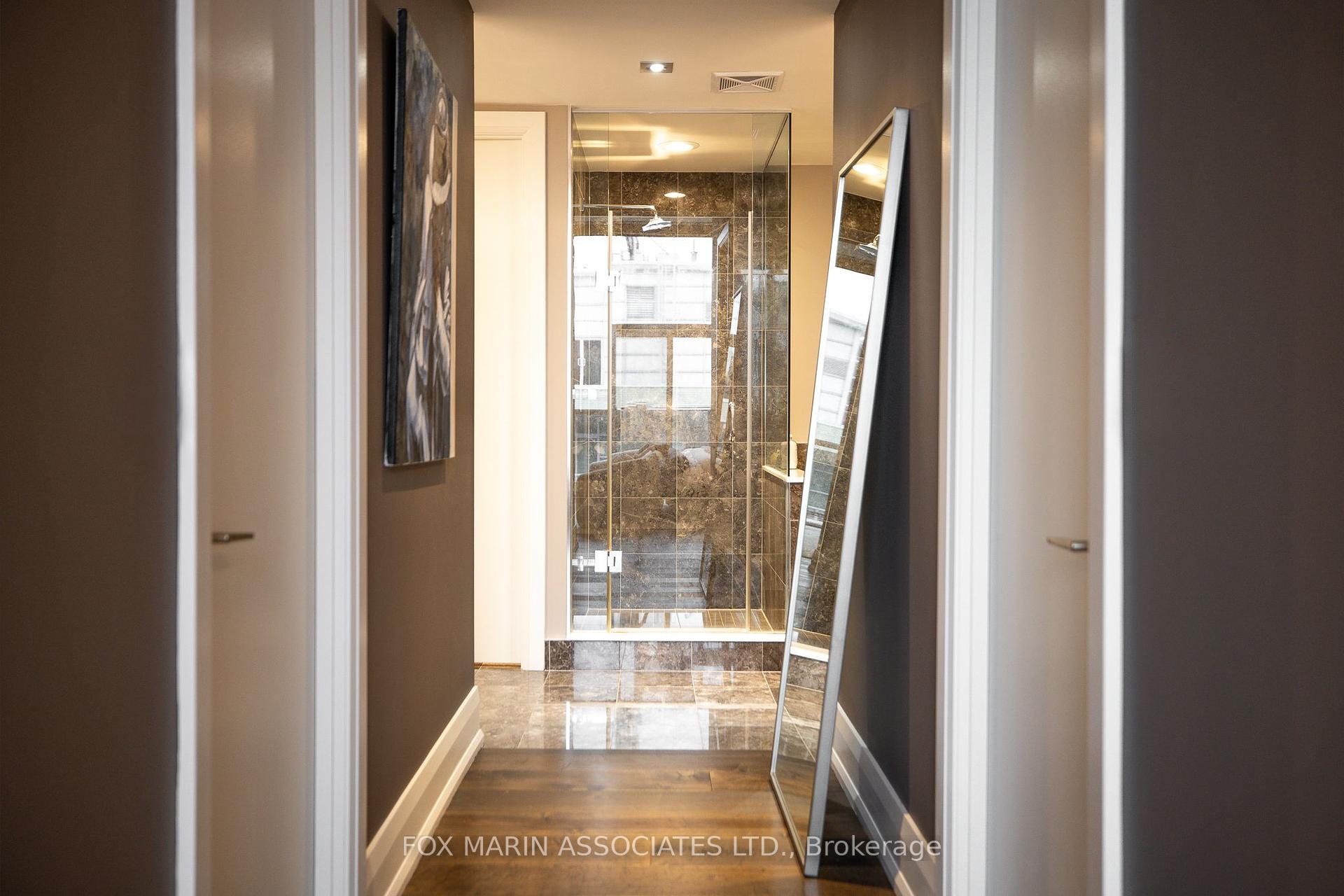 478 King St W Unit: PH-02