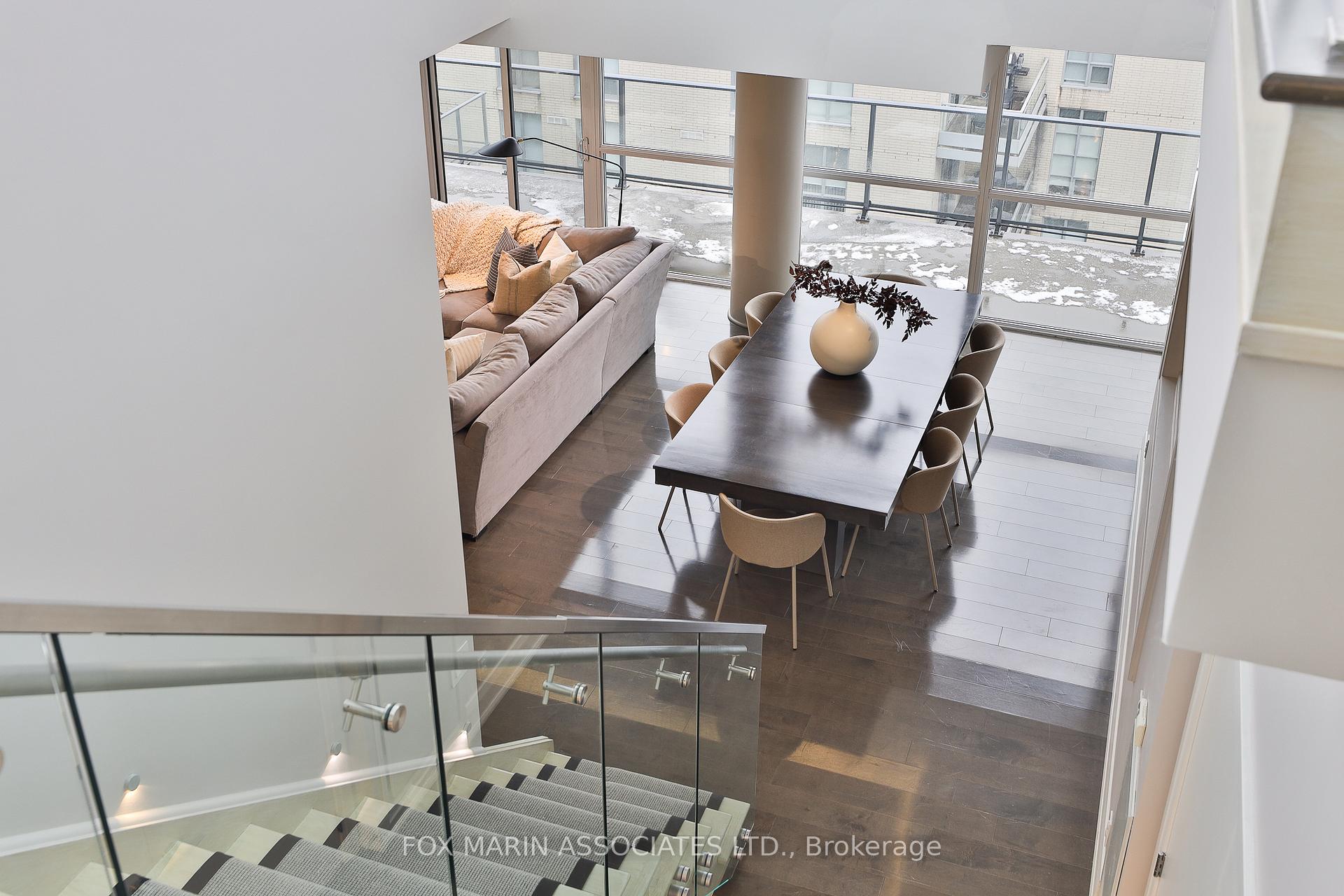 478 King St W Unit: PH-02